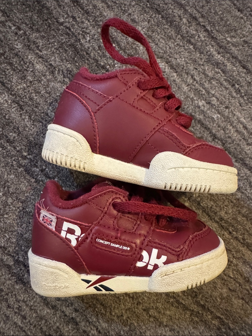 4C Reebok Kids Burgundy Lace-Up Leather Sneakers